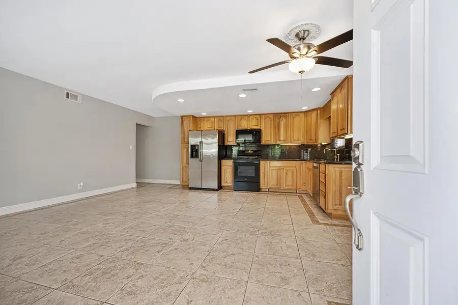 5160 Connecticut Drive #4, Sacramento, CA 95841 - #3