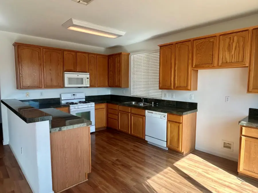 49 Sun Reign Place, Sacramento, CA 95823 - #3
