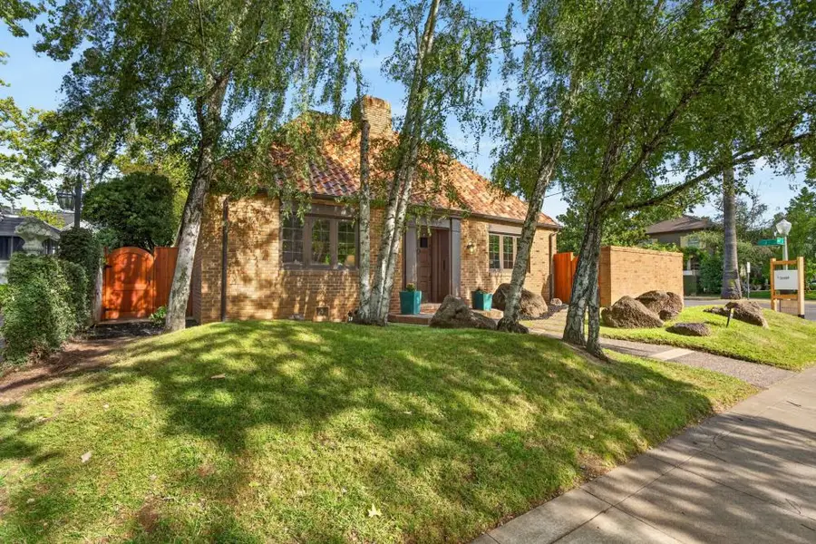 945 44th Street, Sacramento, CA 95819 - #2