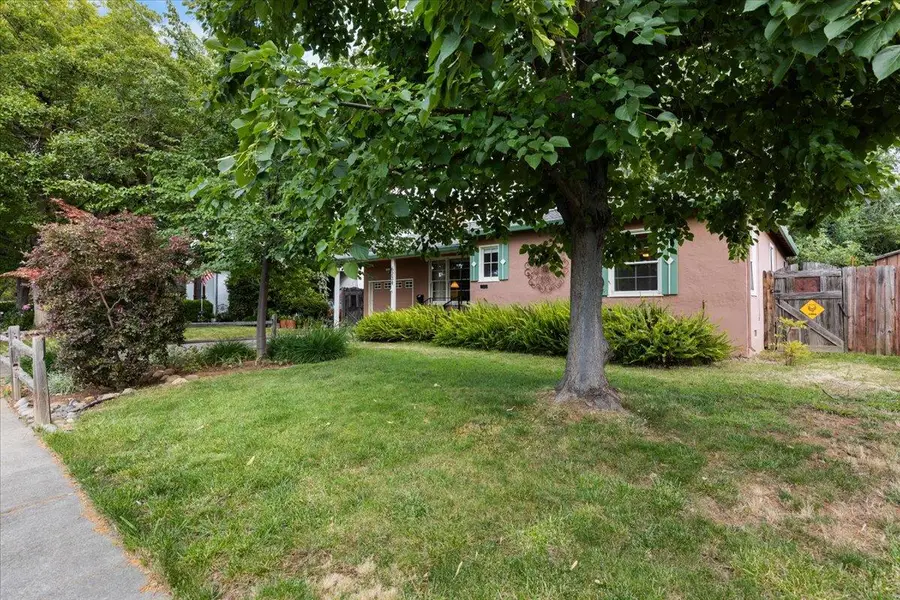 6234 4th Avenue, Sacramento, CA 95817 - #2