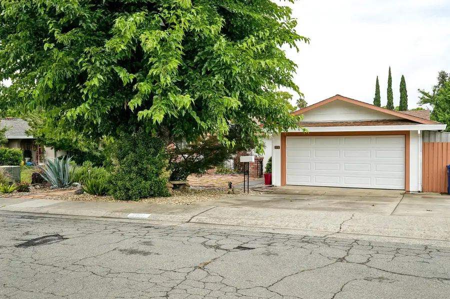 6821 Kettering Circle, Fair Oaks, CA 95628 - #3