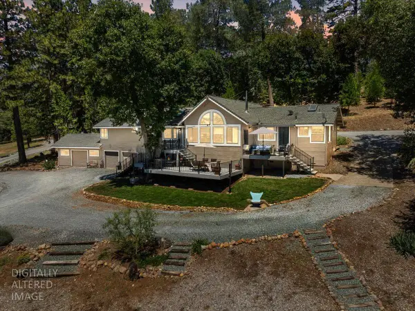 2901 Hermosa Court, Camino, CA 95709