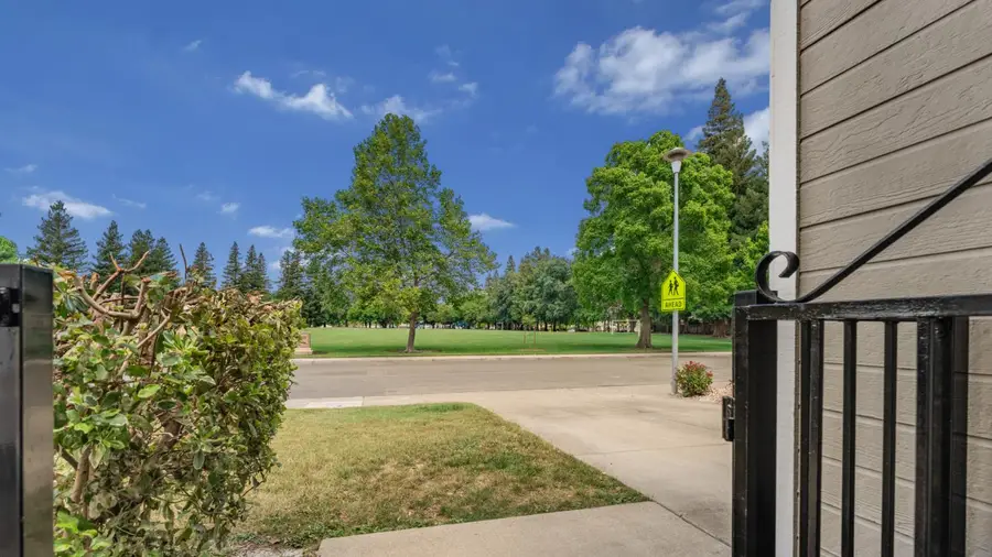 478 De Mar, Sacramento, CA 95831 - #3