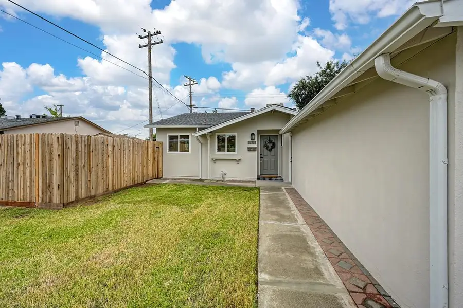 8894 Sharkey Avenue, Elk Grove, CA 95624 - #2