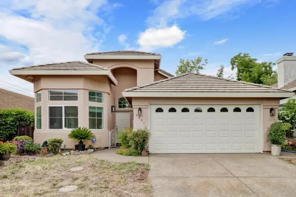 8901 Cedarvillage Drive, Fair Oaks, CA 95628