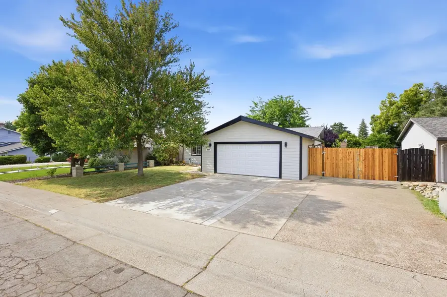 8909 Ramstad Avenue, Fair Oaks, CA 95628 - #2