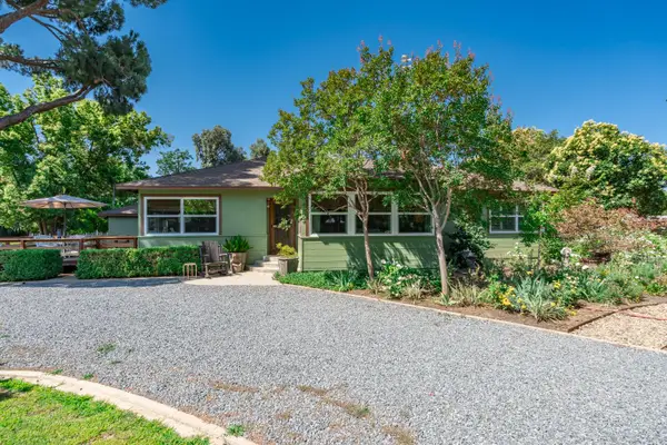 5426 Columbia Drive, Fresno, CA 93727