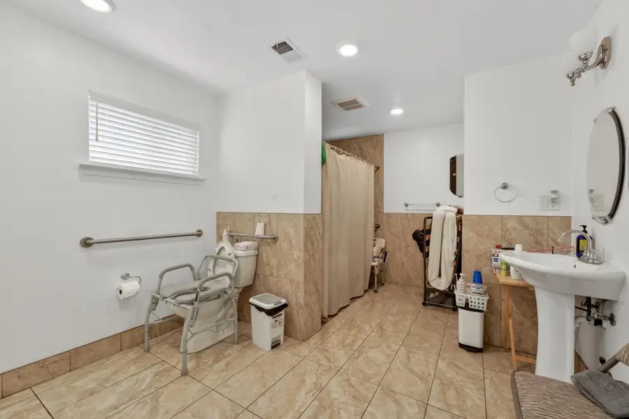 6204 Fennwood Court, Sacramento, CA 95831 - #2