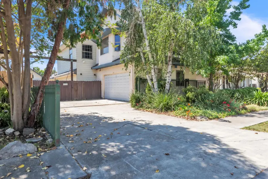 2034 W Willow Street, Stockton, CA 95203 - #3