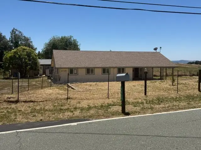 6096 Paloma Road, Valley Springs, CA 95252 - #3