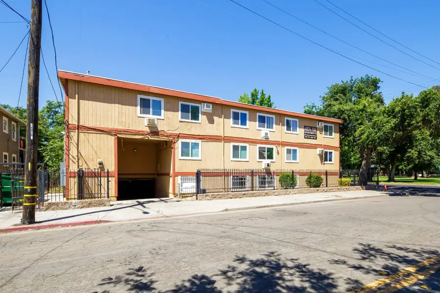 404 W Oak Street, Stockton, CA 95203 - #2