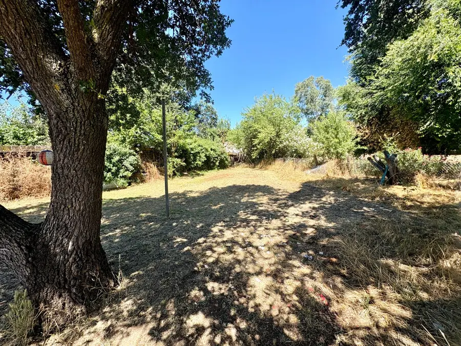 1547 S Adelbert Avenue, Stockton, CA 95215 - #2