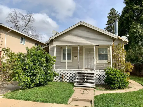 4649 V Street, Sacramento, CA 95817