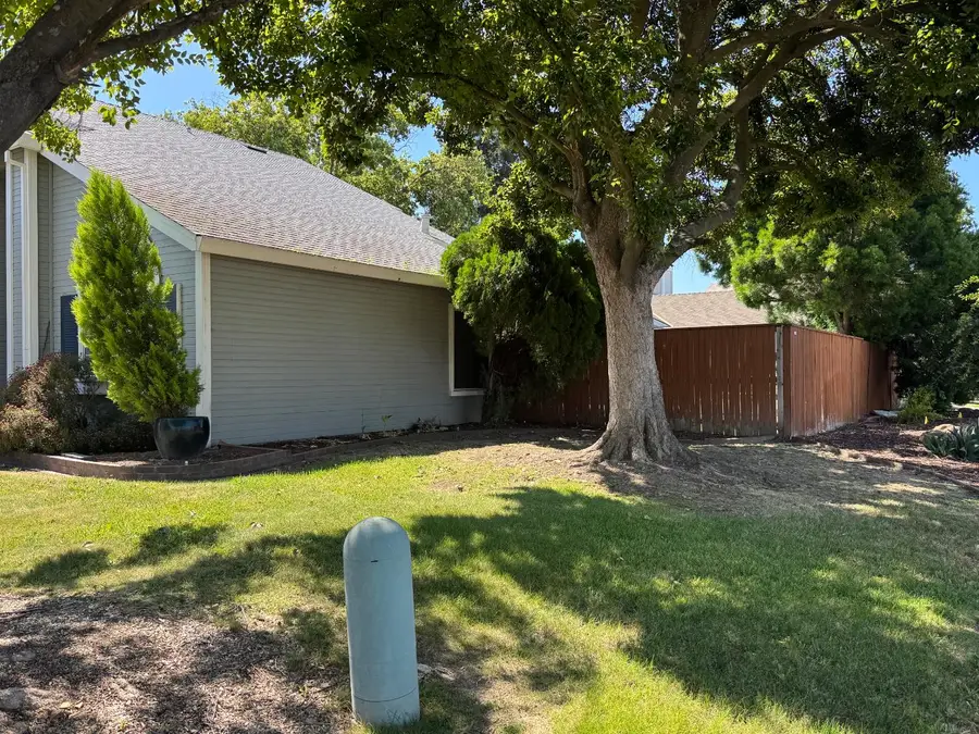 8700 Brittany Park Drive, Sacramento, CA 95828 - #2