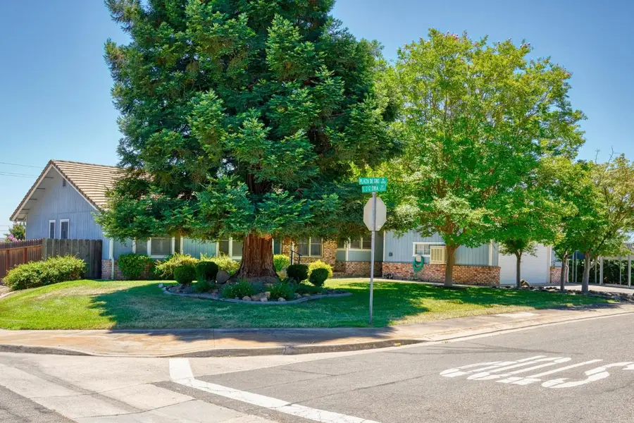 10012 Plaza De Oro Drive, Oakdale, CA 95361 - #2