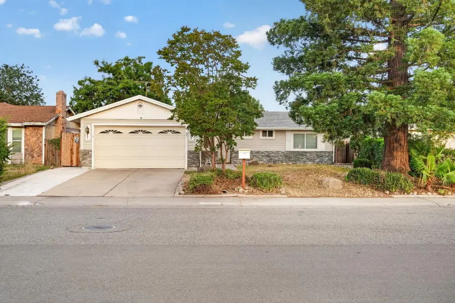 7263 Hayward Drive, Sacramento, CA 95828 - #2