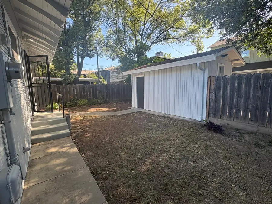 422 Sycamore Avenue, Modesto, CA 95354 - #2
