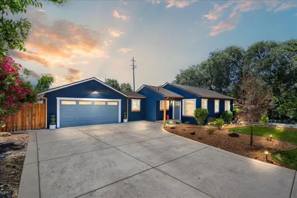 7104 Cardinal Road, Fair Oaks, CA 95628