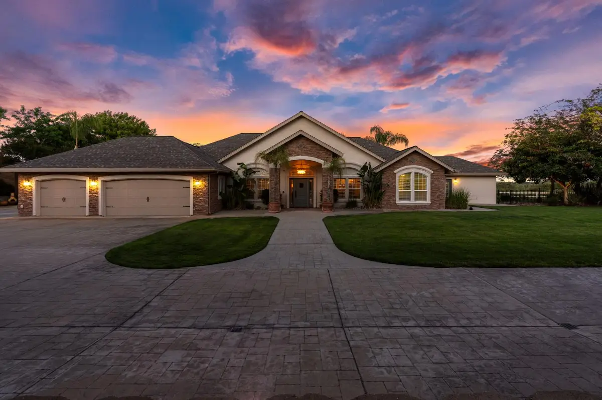 10621 Gibbs Drive, Oakdale, CA 95361 - #1