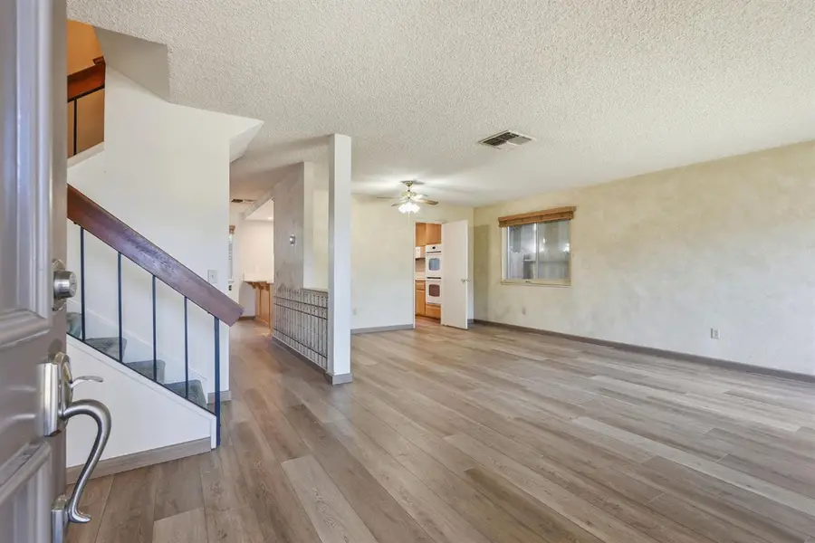 8929 Castle Park Drive, Elk Grove, CA 95624 - #2