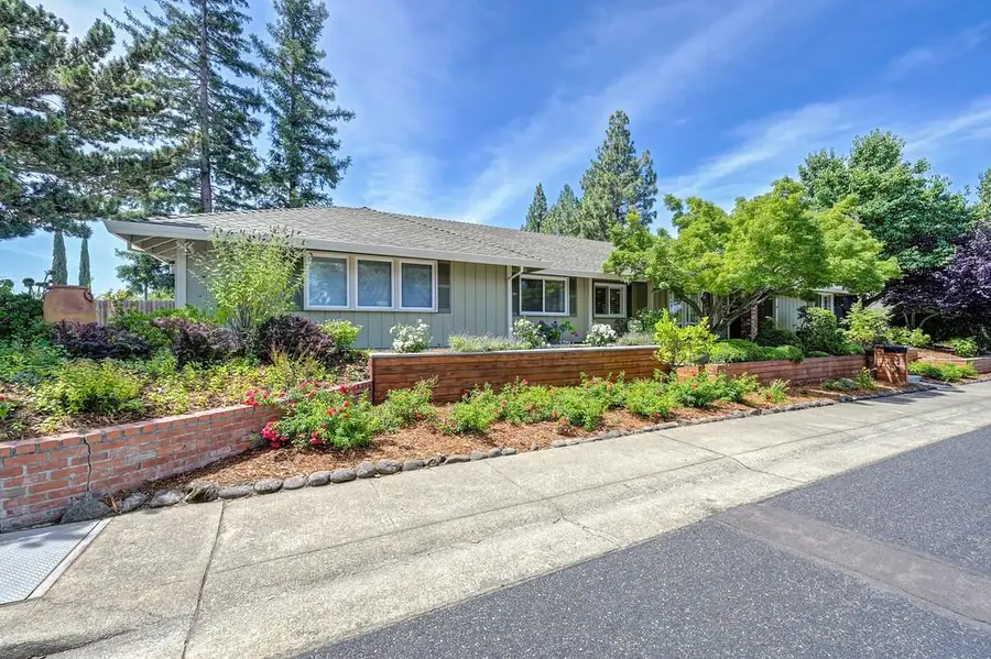 2218 Mclaren Drive, Roseville, CA 95661 - #2