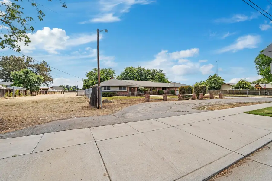 3460 Roselle Avenue, Modesto, CA 95355 - #3