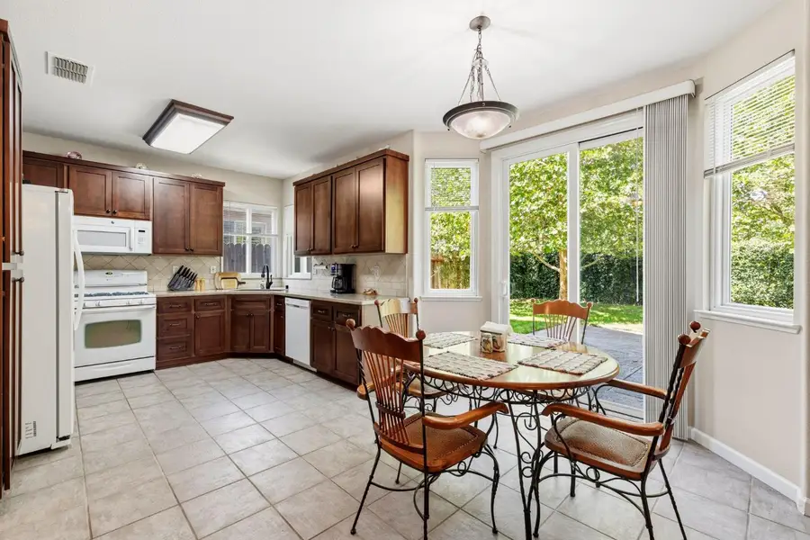 9401 Canmoor Circle, Elk Grove, CA 95758 - #3