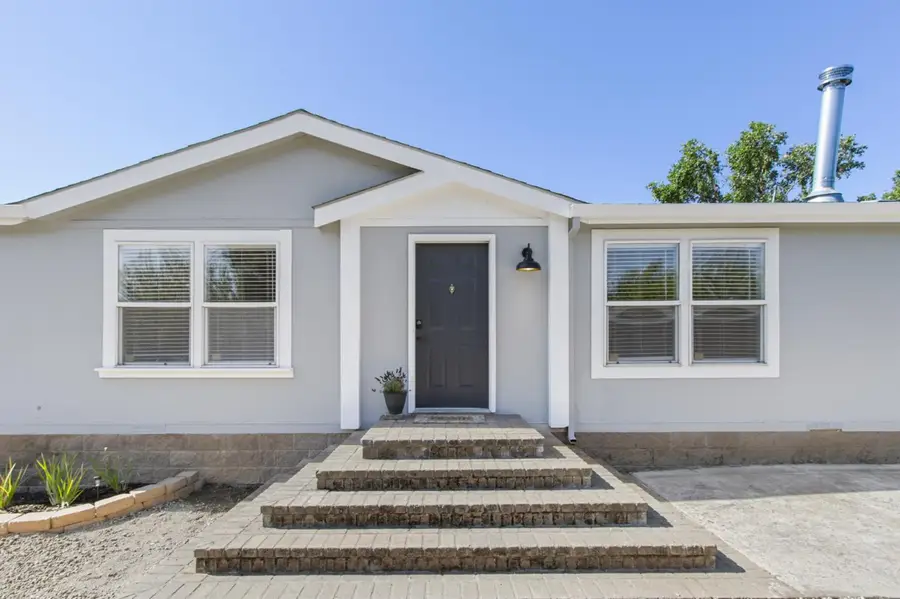 506 Young Avenue, Arbuckle, CA 95912 - #3