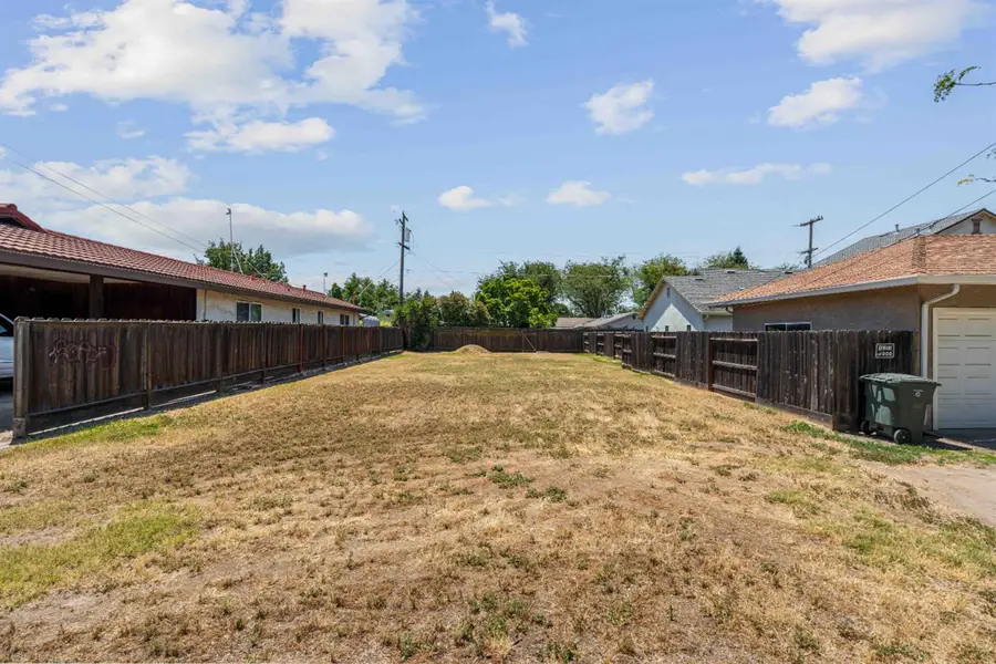 814 Floyd Avenue, Modesto, CA 95350 - #2