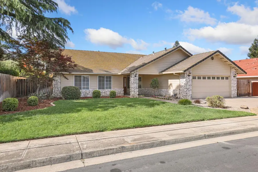 924 East Milgeo Avnue, Ripon, CA 95366 - #2