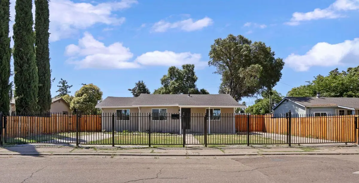 2346 E Hackberry Street Califo, Stockton, CA 95205 - #1