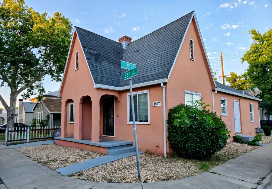 1563 32nd Street, Sacramento, CA 95816 - #2
