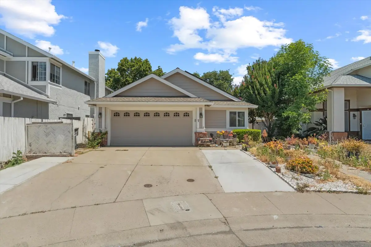 7 Windbrook Court, Sacramento, CA 95823 - #1