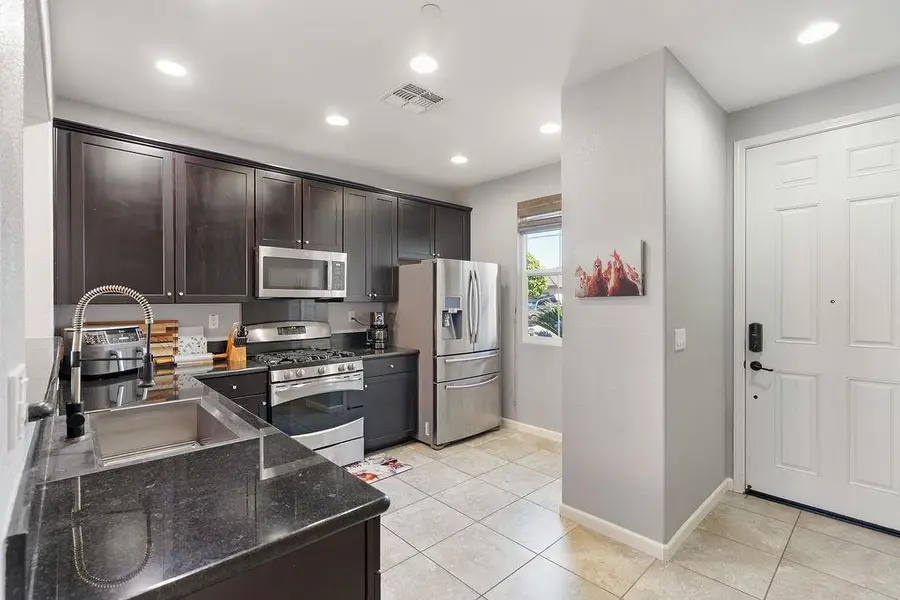 9421 Blue Mountain Way, Sacramento, CA 95829 - #3