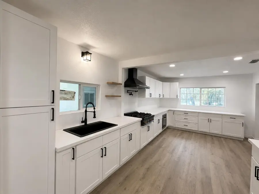1214 Pioneer Avenue, Turlock, CA 95380 - #3