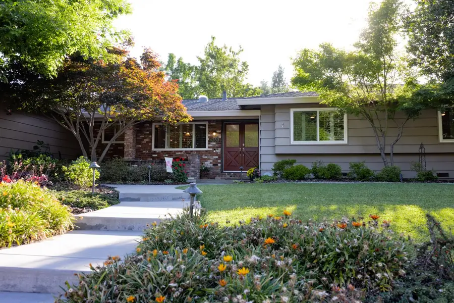4233 Bonnie Jean Way, Sacramento, CA 95821 - #3
