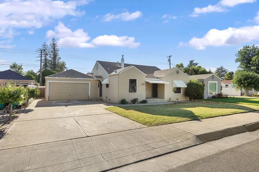 1221 S Pleasant Avenue, Lodi, CA 95240 - #2