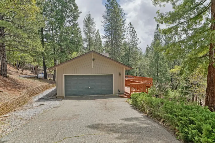 5933 Pennyroyal Drive, Pollock Pines, CA 95726 - #2