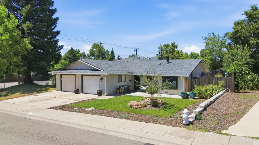 6703 Admiral Avenue, Fair Oaks, CA 95628 - #2
