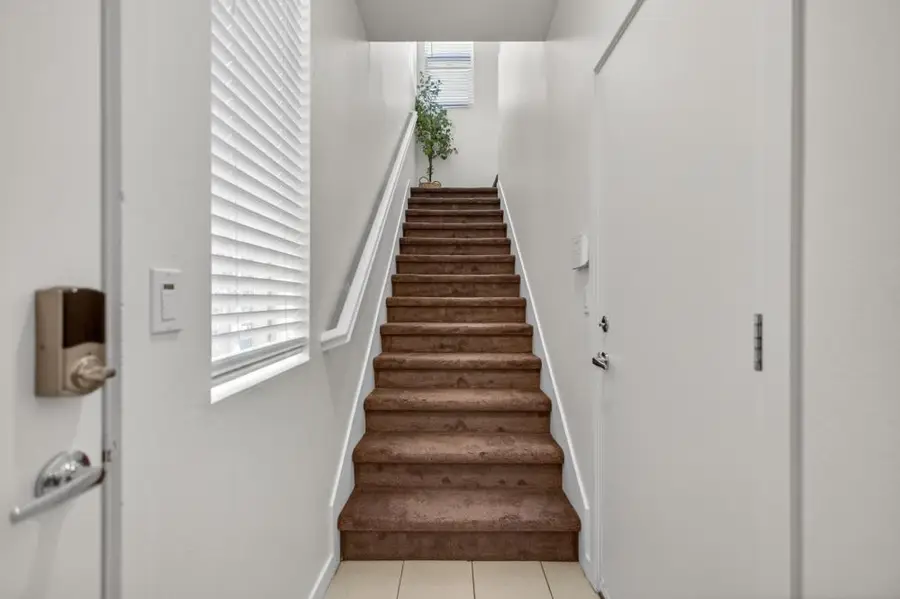 334 1st Avenue, Sacramento, CA 95818 - #3