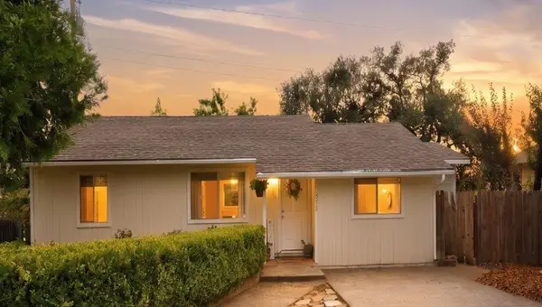 515 Hilltop Drive, Auburn, CA 95603