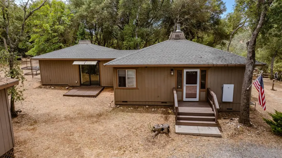 3011 Golden Gate Drive, San Andreas, CA 95249 - #2