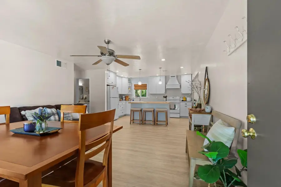 6545 Miles Ln, Carmichael, CA 95608 - #3