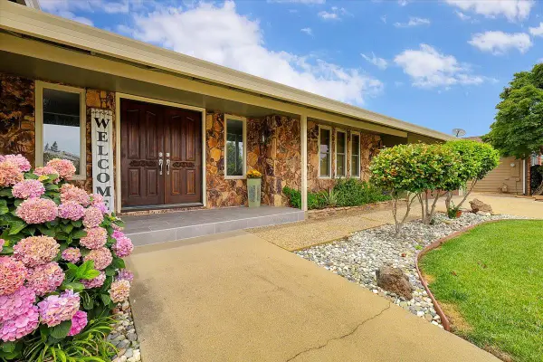 1570 Elizabeth Lane, Yuba City, CA 95993