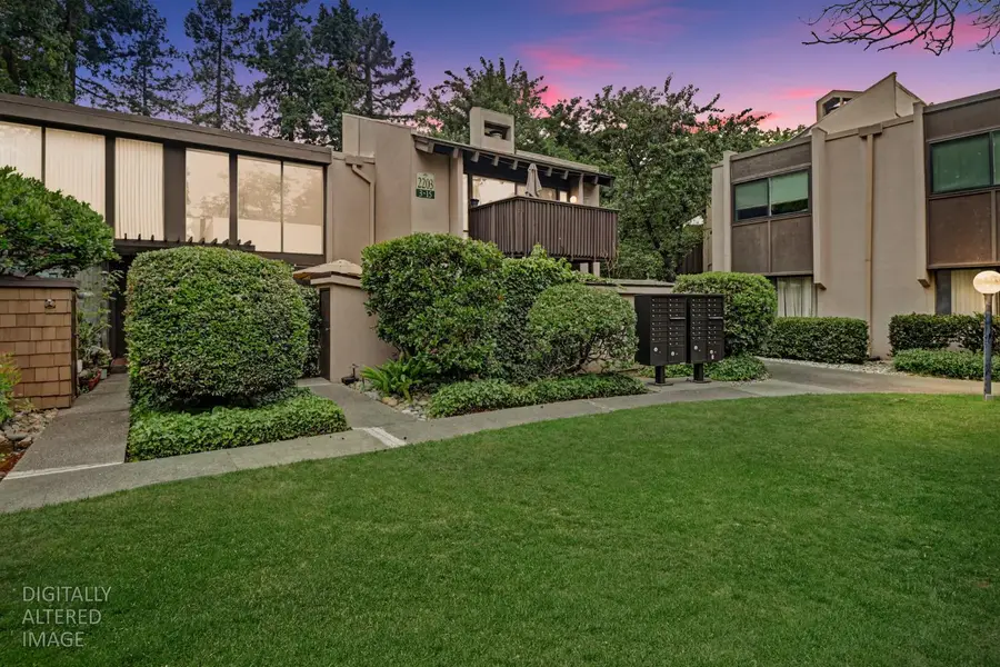 2203 Woodside Lane #4, Sacramento, CA 95825 - #3