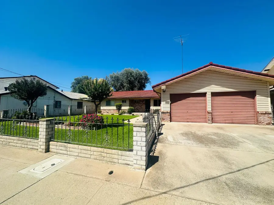 1633 Walnut, Escalon, CA 95320 - #2