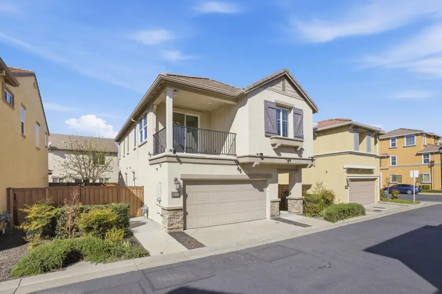 2069 Camino Real Way, Roseville, CA 95747 - #2
