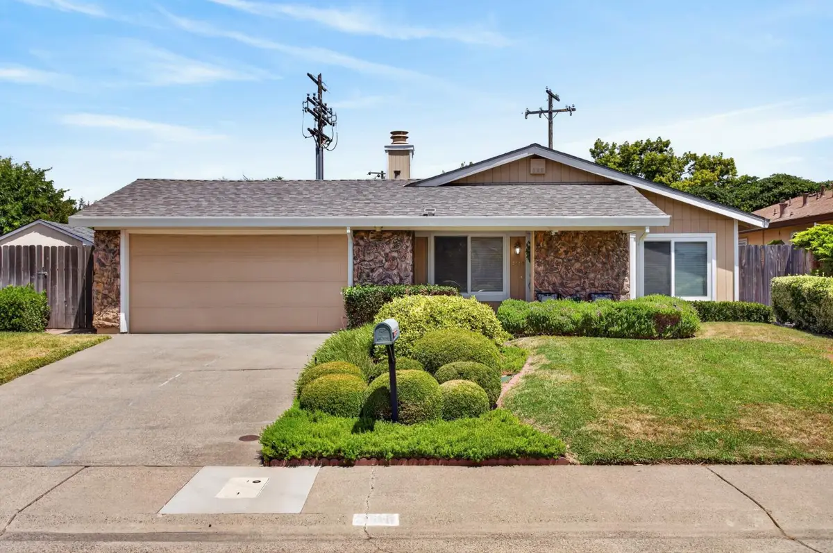 8705 Brigham Way, Sacramento, CA 95826 - #1