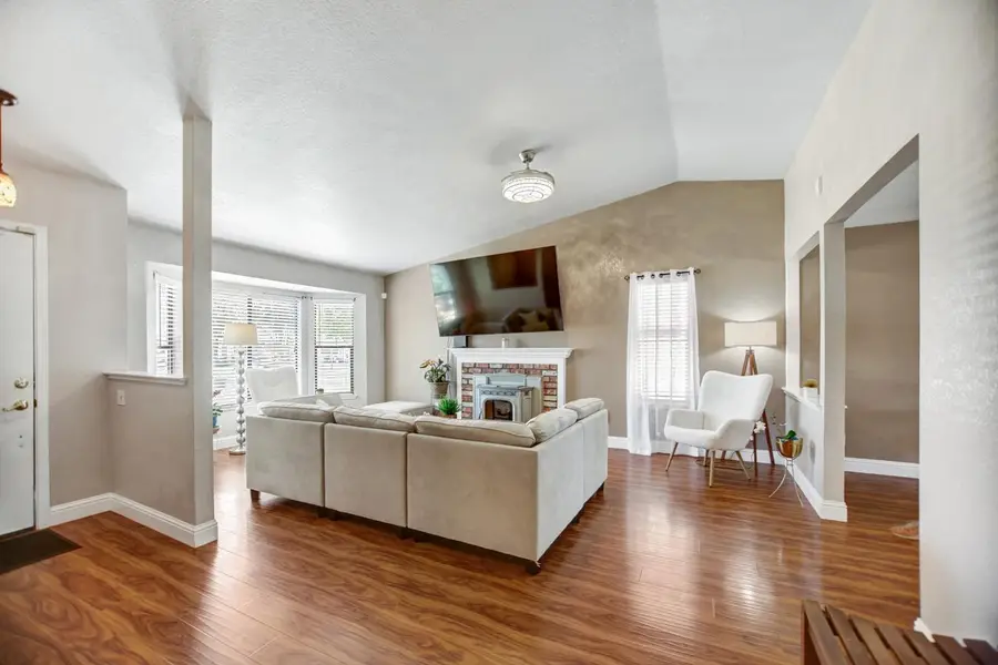 109 Cherri Lynn Avenue, Rio Linda, CA 95673 - #2