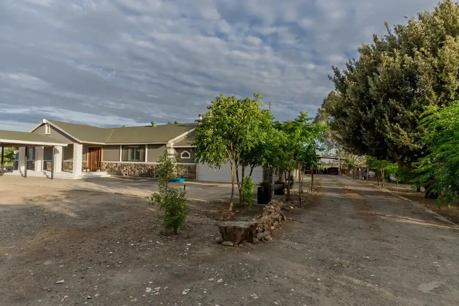 1581 W Cardella Road, Merced, CA 95348 - #2
